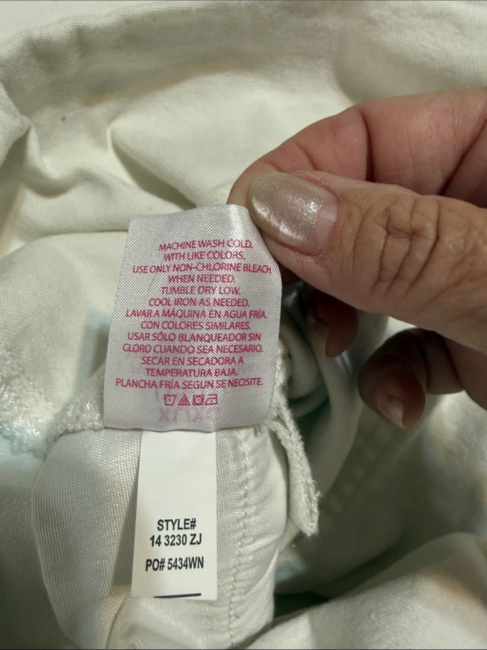 No Boundaries White Denim Short Overalls - Size XL (15-17) - EUC - Picture 12 of 13